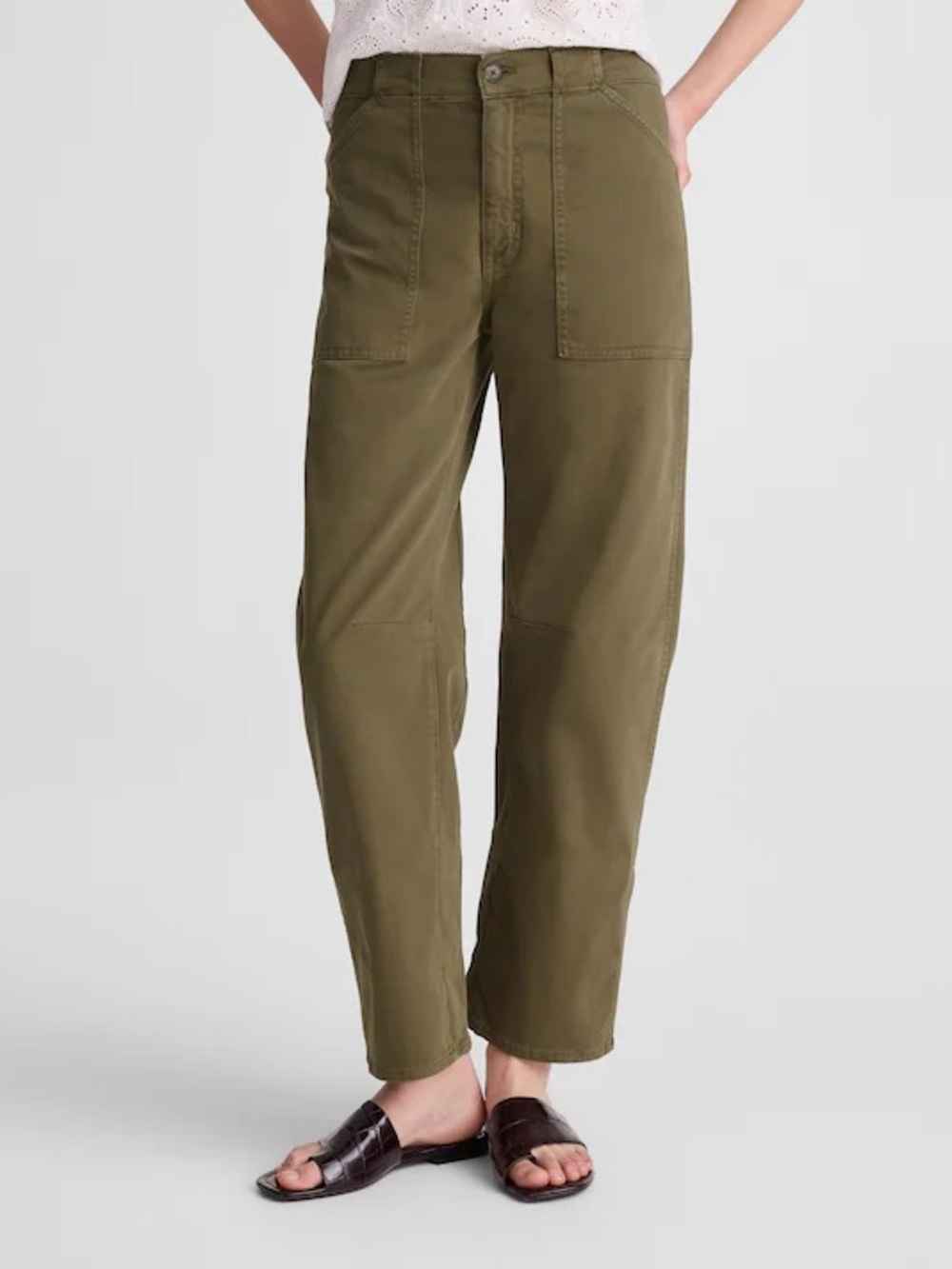 NWT Madewell darted barrel leg utility pant in faded ivy green
